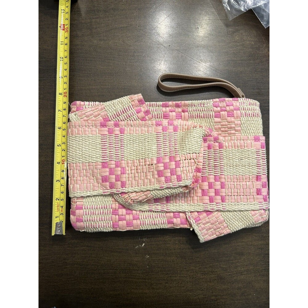 A New Day Target Women’s Pink woven grass handbag purse Clutch Beach Summer